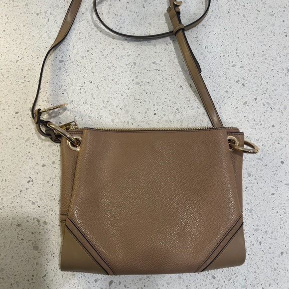 NWT Michael Kors Nicole Triple Compartment
Crossbody Bag, Beige Leather - Picture 3 of 16